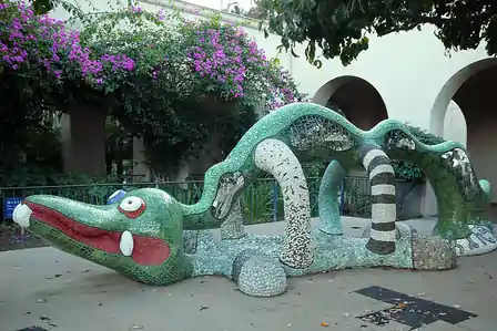 Nikigator Sculpture - Top 10 Unique Attractions in San Diego​